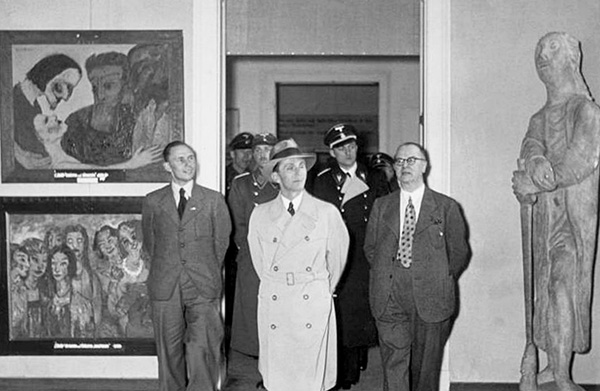 Ausstellung_entartete_kunst_1937.jpg