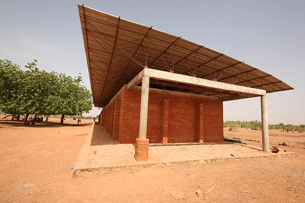 1024px-Primary_School_Gando.jpg