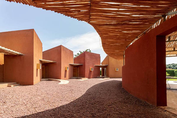 Léo Doctors’ Housing.jpg