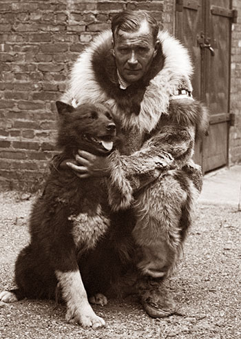 Gunnar_Kaasen_with_Balto.jpg
