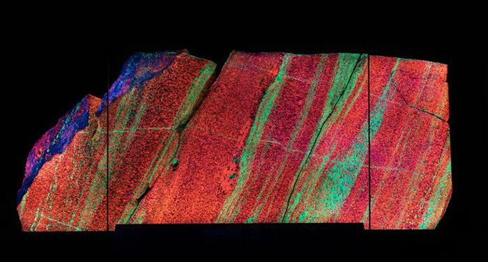 Fluorescent-Rock.jpg