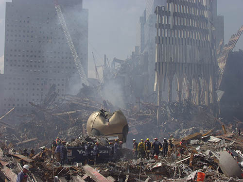 FEMA_-_4042_-_Photograph_by_Michael_Rieger_taken_on_09-21-2001_in_New_York (1).jpg