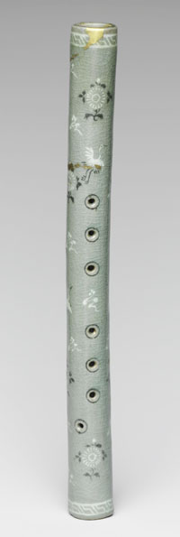 73. Vertical flute with decoration of chrysanthemums, cranes, and clouds (2).jpg
