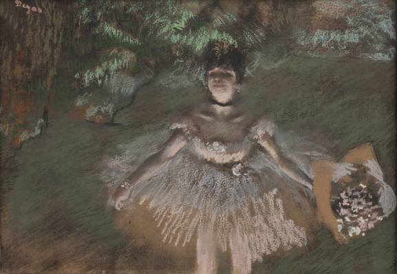 dancer_onstage_with_bouquet.jpg