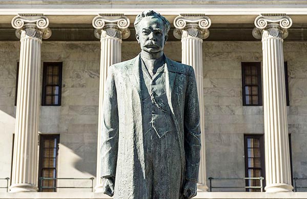 Edward_Ward_Carmack_statue_Tennessee_Capitol.jpg