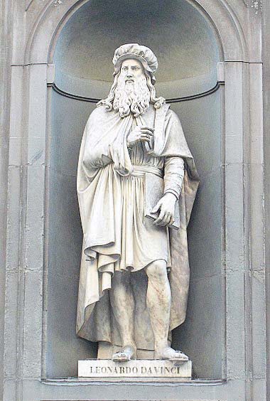 320px-Leonardo_da_Vinci_statue_outside_the_Uffizi_Gallery.jpg