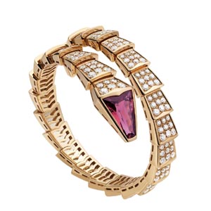 bulgari_serpenti_bijoux_haute_joaillerie_exposition_flagship_5__me_avenue_new_york_livre_marion_fasel_assouline_434866028_north_883x.jpg