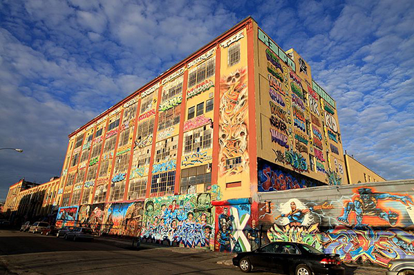 View_of_5_Pointz,_January_20,_2013.jpg