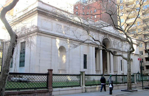 Morgan_Library_McKim_Building_from_west-beyond-my-ken.jpg