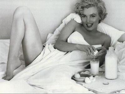 7-sexy-marilyn-monroe-tributes-on-trial-420-75.jpg