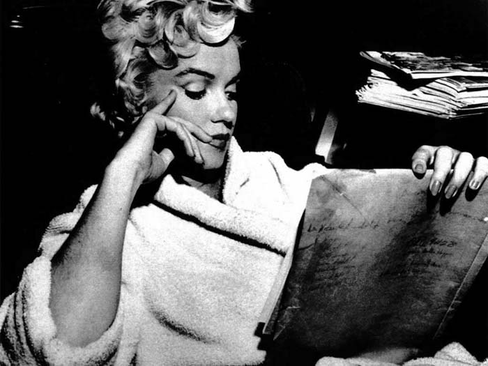 Marilyn-Monroe-marilyn-monroe-16359993-1024-768.jpg