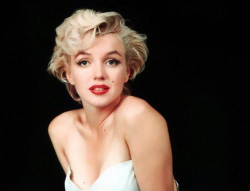 Marilyn_Monroe_Classic_White_Bikini.jpg