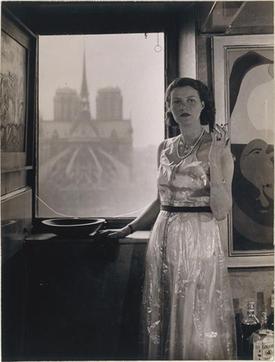 000000Peggy_Guggenheim,_Paris,_photograph_Rogi_André_(Rozsa_Klein).jpg