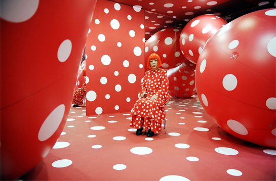 00yayoi_kusama_pour_louis_vuitton_7855_north_545x.jpg