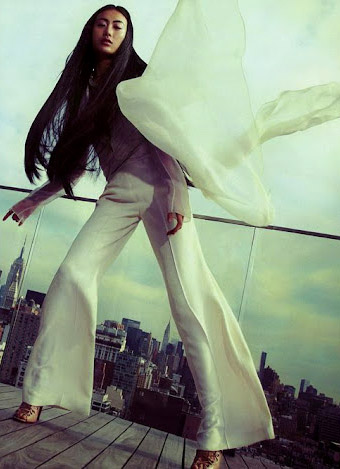 Shu_Pei_-_Vogue_China_June_2012_-_2.jpg