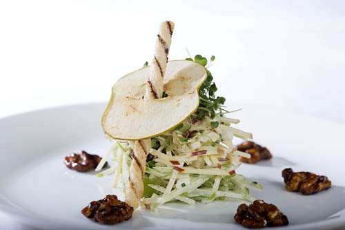 800px-Waldorf_Salad-hennem08-wikipedia.jpg