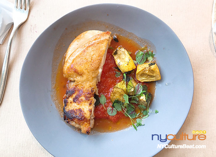 메인 디쉬1)Crispy Organic Chicken with Summer Squash, Tomatoes and Herbs.jpg