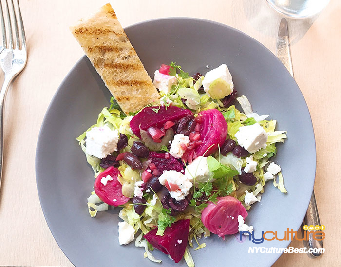 애피타이저)“Greek” Salad of Roasted Beets, Black Olives and Feta Cheese.jpg