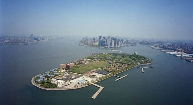 Governors-Island-Aerial-Copyrighted by Andrew Moore.jpg