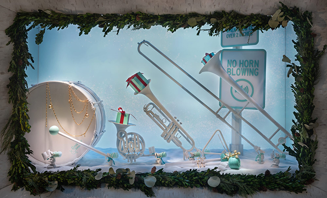 tiffany_holiday_windows_pr_02.jpg