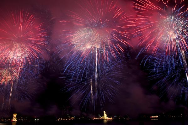 macys_4th_of_july_fireworks (2).jpg