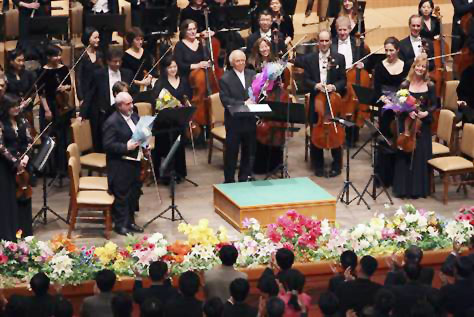 080226-korea-philharmonic-hmed-415a.grid-6x2.jpg