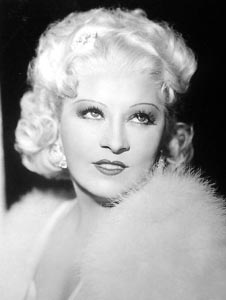 roose-mae-west-portrait-1936_opt.jpg