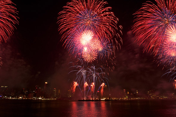 macys_4th_of_july_fireworks_-_kentmillerstudios-macys_inc_2.jpg