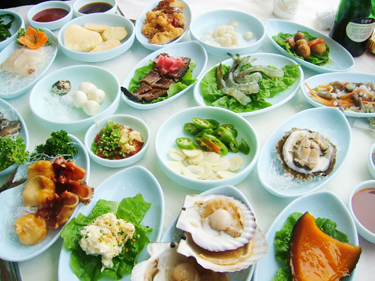 횟집상차림.jpg