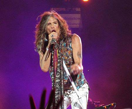 450px-Steven-Tyler-Nassau-Coliseum-2012.jpg