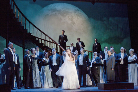 LUCIA_Dessay_as_Lucia_5400a.jpg