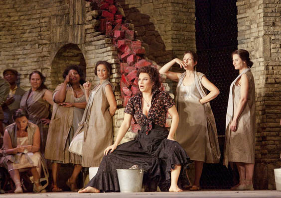 CARMEN Garanca as Carmen_3802-L.jpg