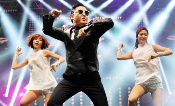 south-korean-singer-psy-l-performs-his-hit-single-gangnam-style-during-a-concert-in-istanbul-on-february-22-2013-2_0.jpg