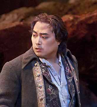 kim-met-debut-Trovatore1011.14a.jpg