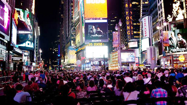 00Opening night Opera 2011 in Times Square-2-stevenelssen.jpg