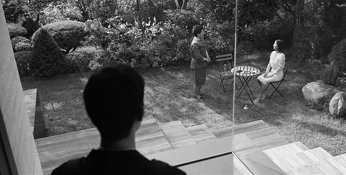 021-bw.jpg