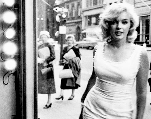 Marilyn-Monroe-marilyn-monroe-31023725-500-534.jpg