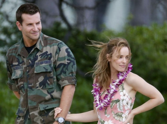 11-aloha-bradley-cooper-rachel-mcadams-e1423701697114_y7yf.jpg