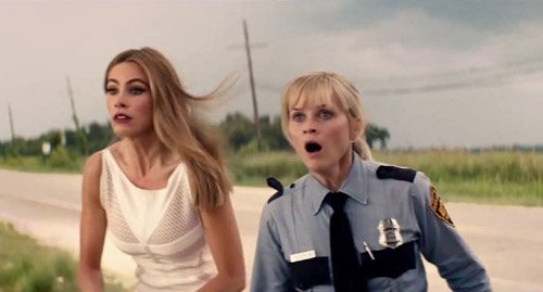 2-reese-witherspoon-in-hot-pursuit-movie-3.jpg