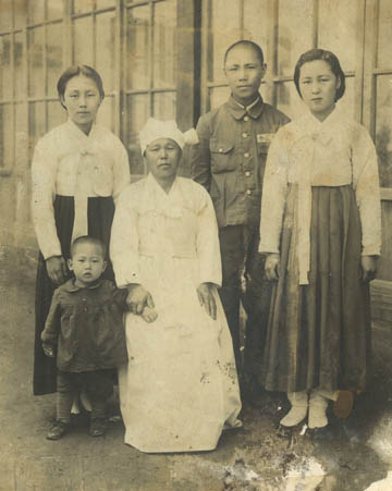 Heebok Kim and Family copy.jpg