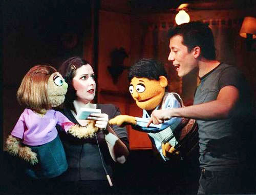 00avenueq.jpg