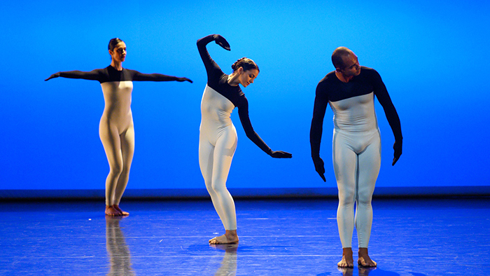 CNDC-Angers-Beach-Birds-by-Merce-Cunningham-ph-Andrea-Macchia-slash-Bolzano-Danza.jpg