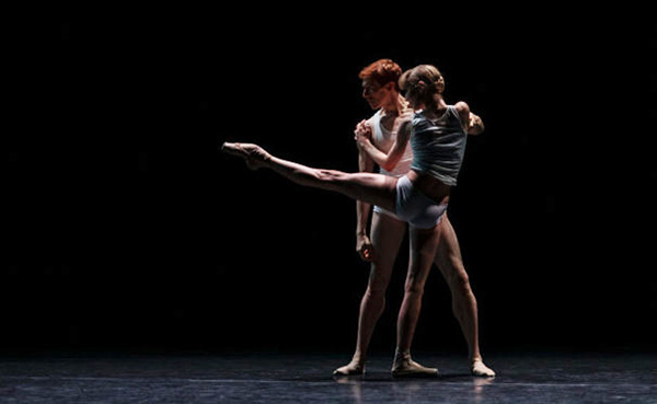 macgregor-606x404-Edward Watson, Sarah Lamb in Wayne McGregor’s “Qualia Pas de Deux”.jpg