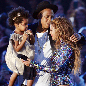 Beyonce-Jay-Z-Blue-Ivy-VMA-2014.jpg