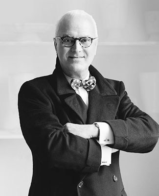 manolo-Michael-Roberts-2011_d-500.jpg