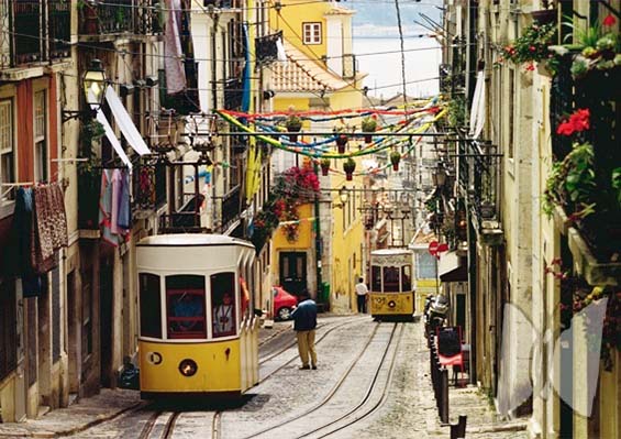Bairro-Alto-In-Lisbon.jpg