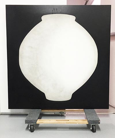 Night Moon Jar, Ik-Joong Kang Studio, New York, 2017, Photo by Ik-Joong Kang,jpg.jpg