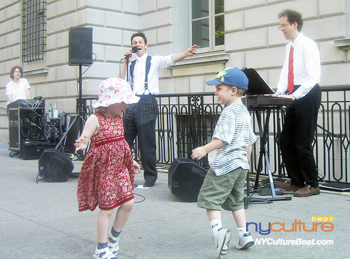 dancing-kids-700.jpg