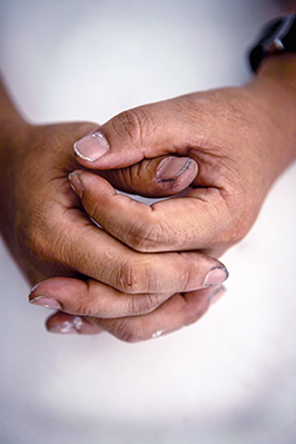 Ik-Joong Kang, Hands, Photo by An Woongchul, 2007-399.jpg