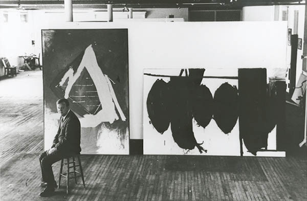 Robert Motherwell in his studio 1960(courtesy Dedalus Foundation, New York).jpeg